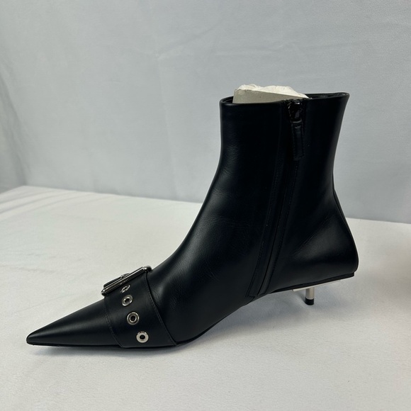 BALENCIAGA
Square Knife Buckled Leather Ankle Boots - Picture 4 of 10